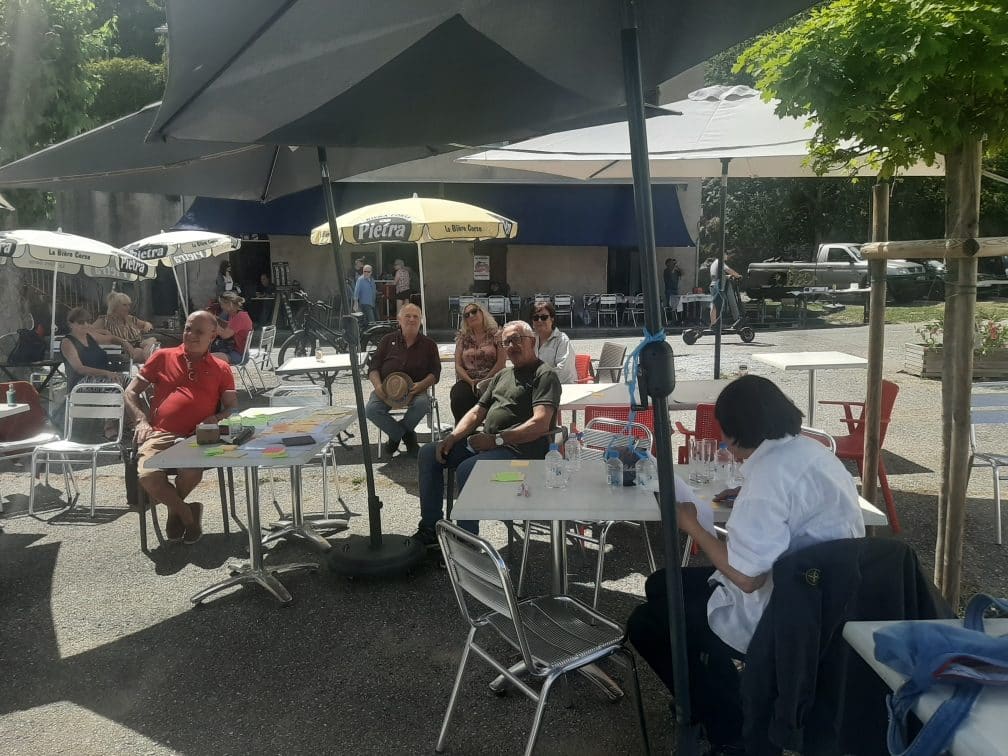 CaféIA « IA au village » en terrasse à Piedicroce pendant le festival Orisonti, juin 2026